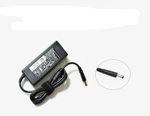 稳定可靠笔记本电源适配器，专为电脑设计的高品质电力保障