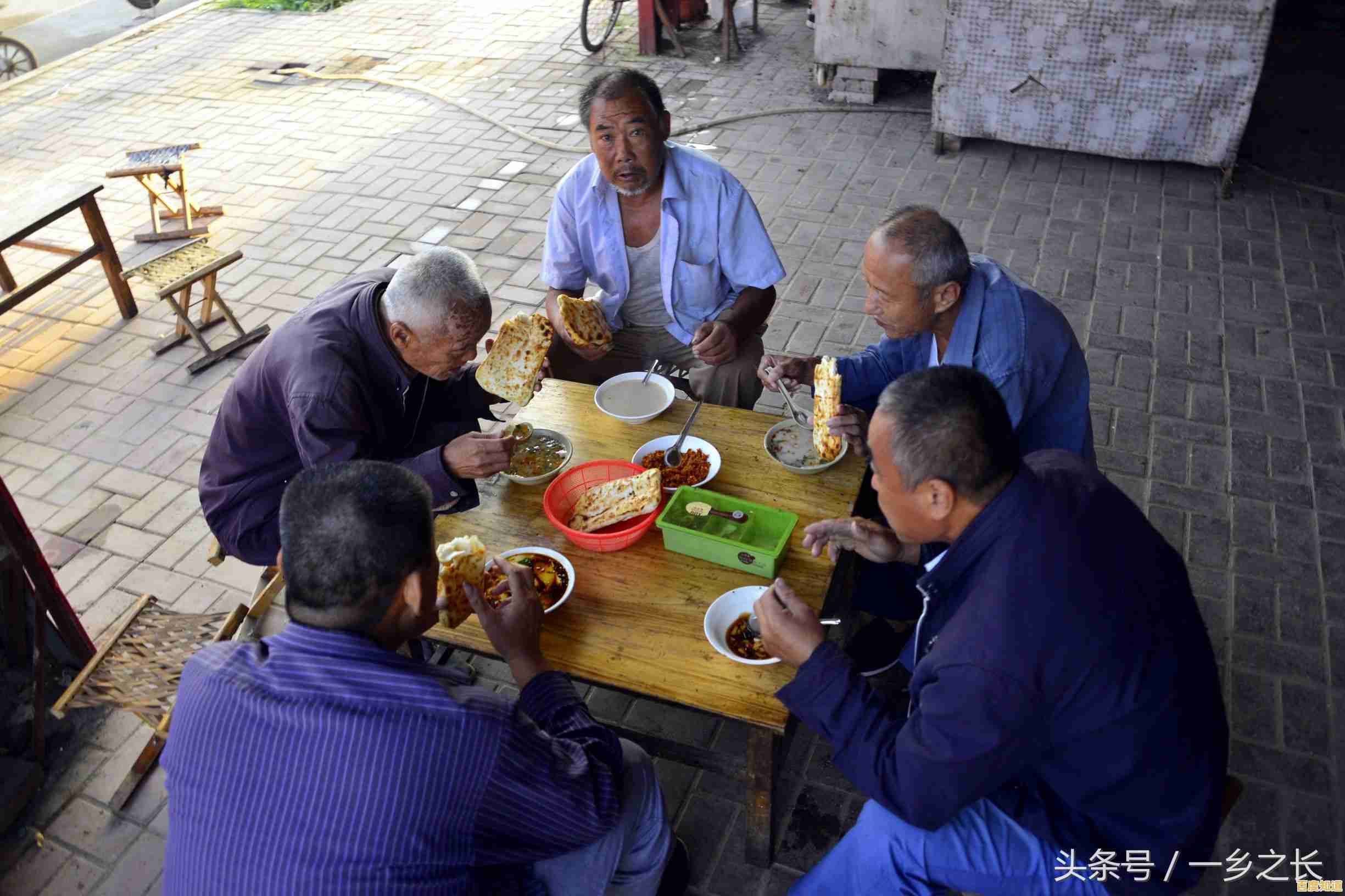 《如何解锁美食与剧情？楼下的早餐店正版带你开启经营之旅！