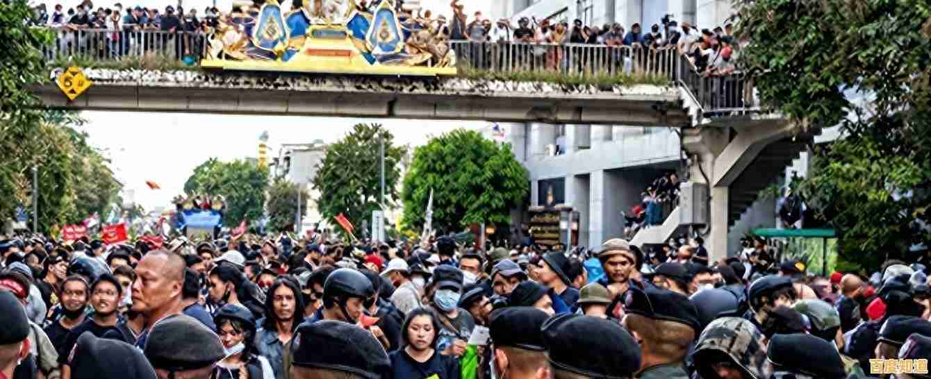 想体验百人激战的刺激?快来试试《和平精英国服》吧! 想体验百人激战的刺激?快来试试《和平精英国服》吧!